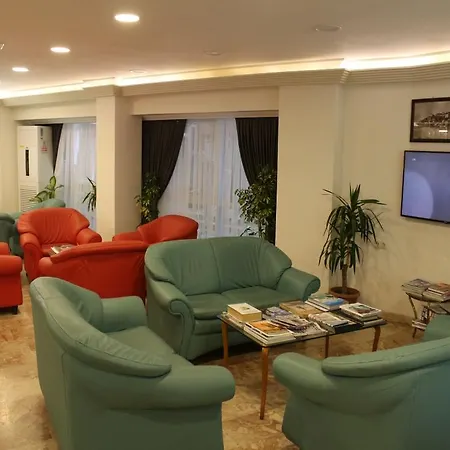Hotel Kit-tur 3*